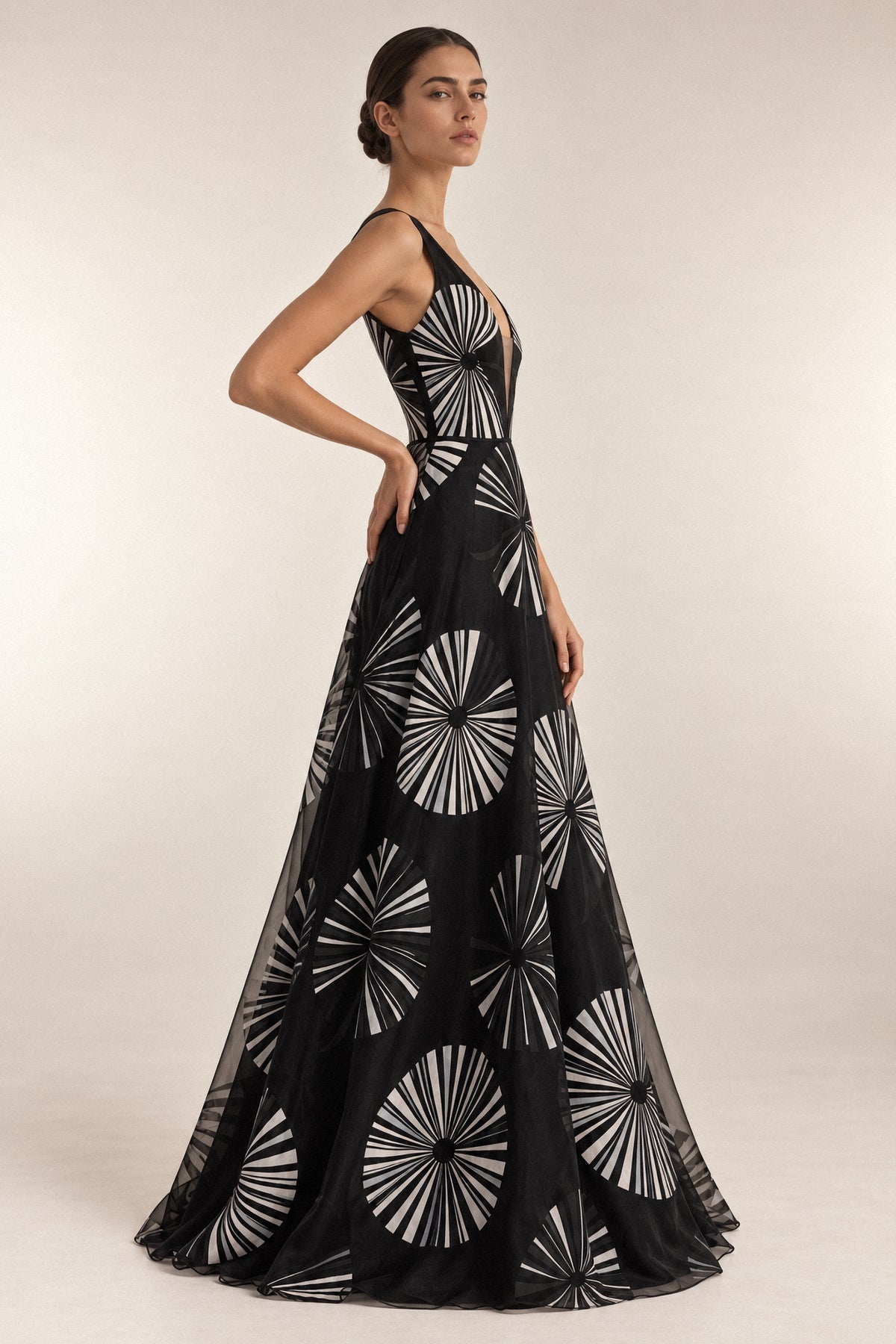RADIATING SILK ORGANZA GOWN