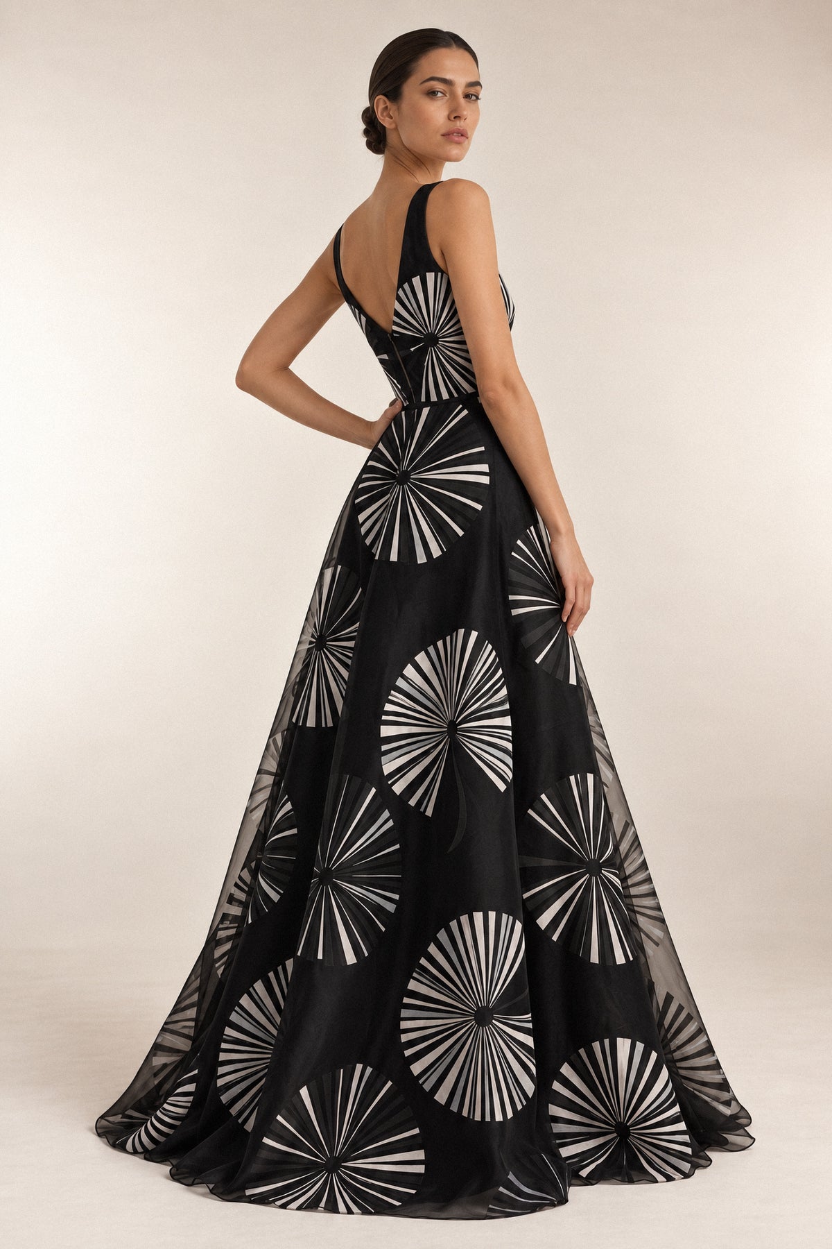 RADIATING SILK ORGANZA GOWN