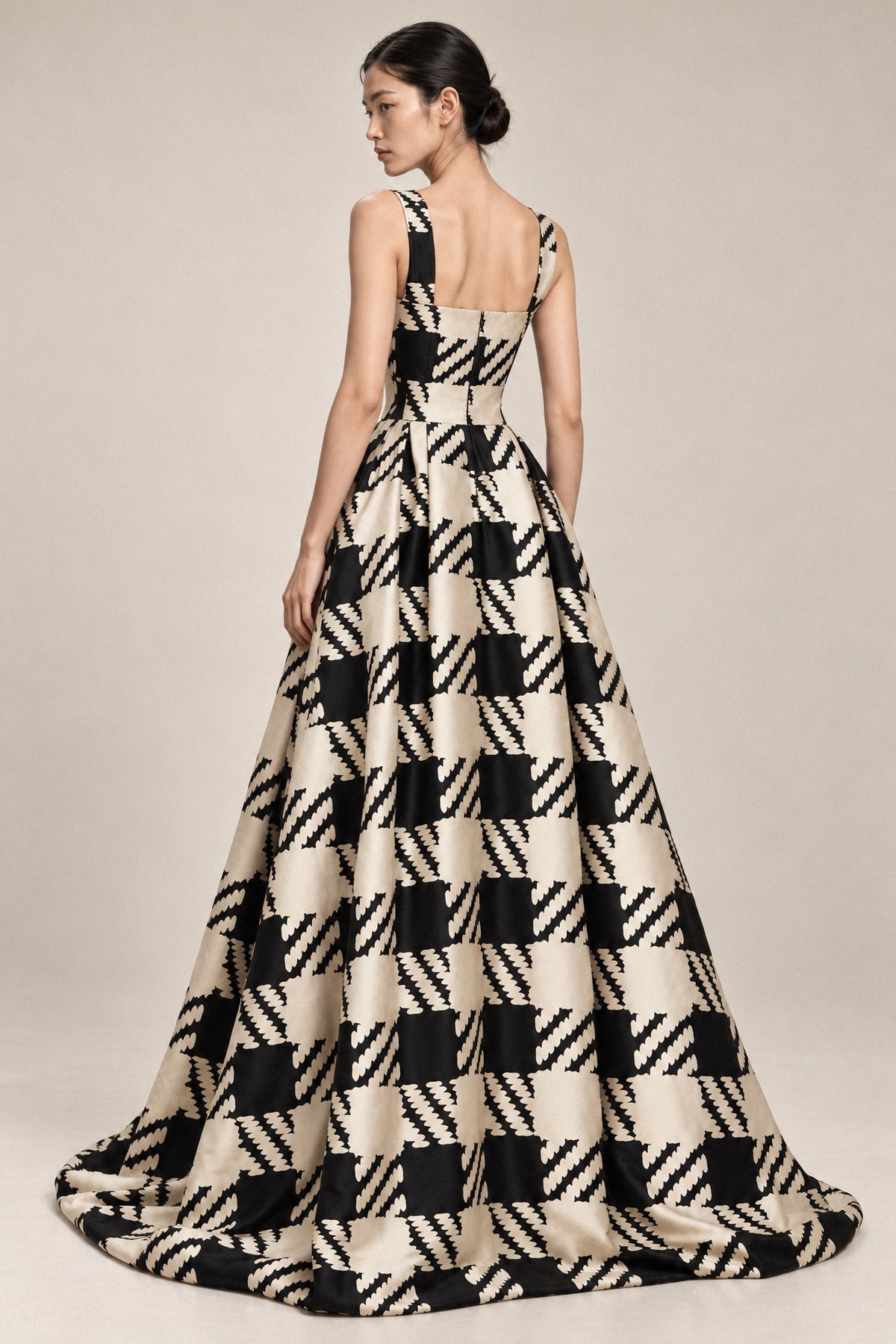 OVERSCALE HOUNDSTOOTH SILK GOWN